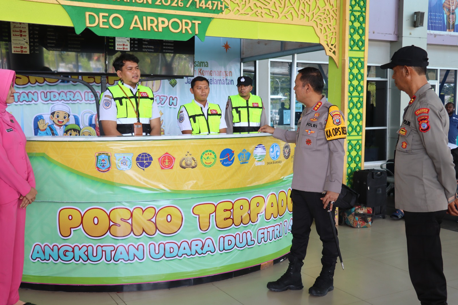 Kapolresta Sorong Kota Bersama Bhayangkari Tinjau Pos Pam dan Pos Yan Ops Ketupat Dofior-2026 Polresta Sorong Kota